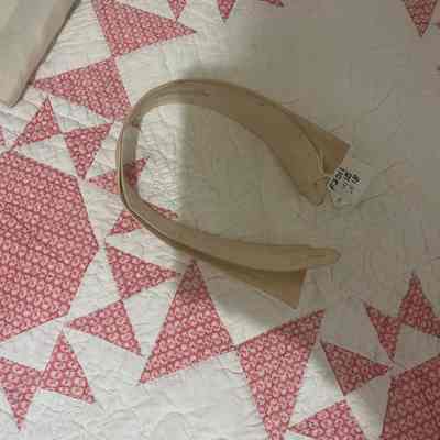 Stiff roll shirt collar