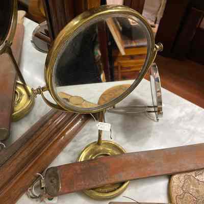 Yellow frame mirror
