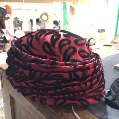 Red/Black Hat