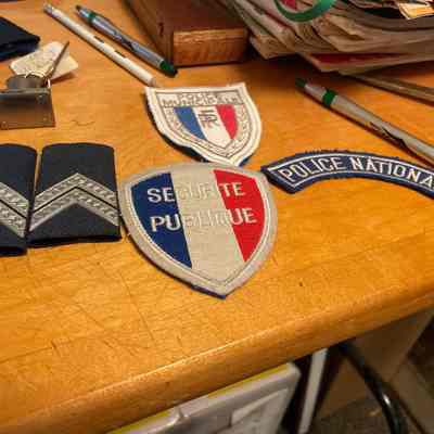 Five French/French Canadian Patches/Epaulet