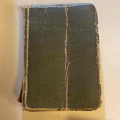 New Testament w/Zipper