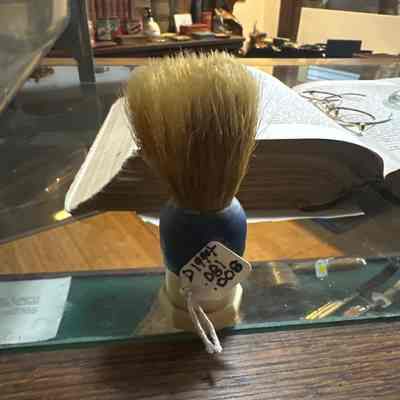 Shaving cream brush