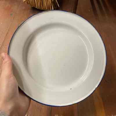 Porcelain plate w/ blue lining