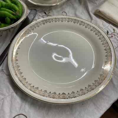 Gold & white flat plate