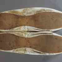 Slippers - Image 11