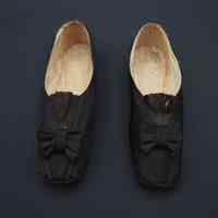 Slippers - Image 2