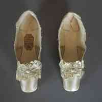 Slippers - Image 2