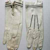 Glove - Image 2