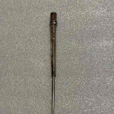 Buttonhook