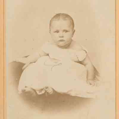 Carte-de-Visite, Louise H. Morey