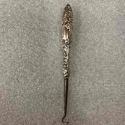 Buttonhook