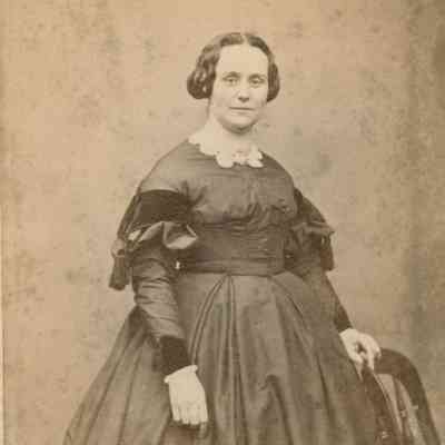 Carte-de-Visite, M. L. Thomas
