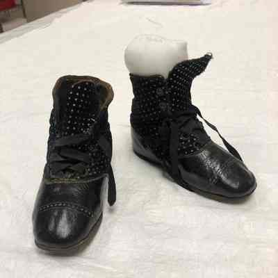 Shoe