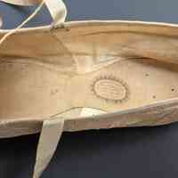 Slippers - Image 9