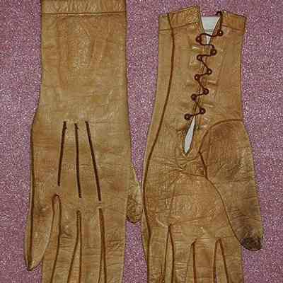 Glove