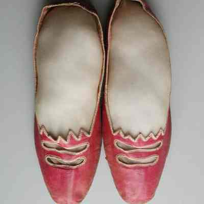 Shoe