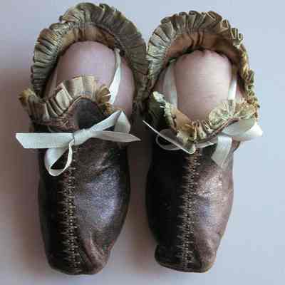 Shoe