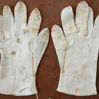 Glove - Image 2
