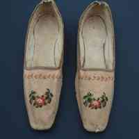 Slippers - Image 2