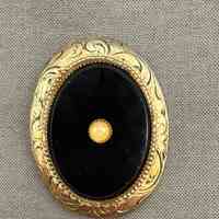 Brooch - Image 2