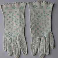 Glove - Image 2