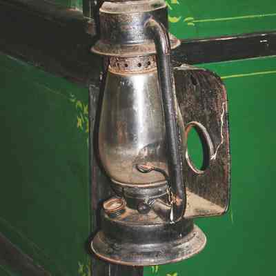 2004.107.1 Mail Wagon, Kersone