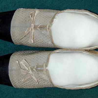 Shoe