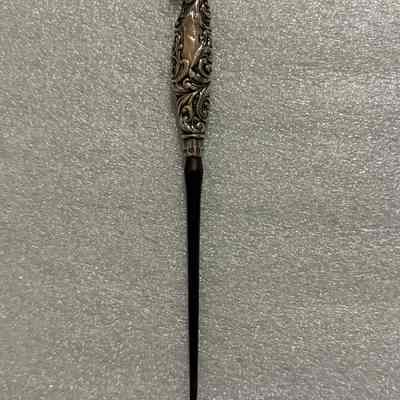 Buttonhook