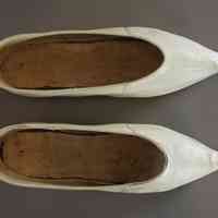 Slippers - Image 3
