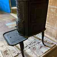 Heating Stove - Image 2