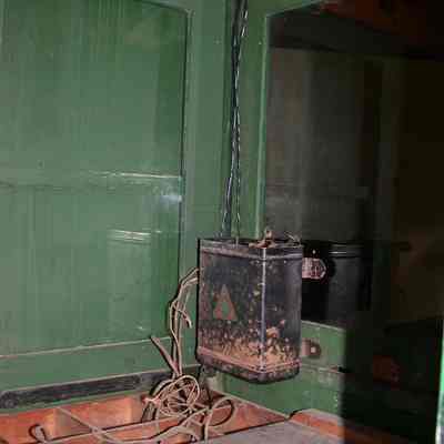 2004.107.1 Mail Wagon, Interio