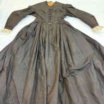 Dress (Mourning)
