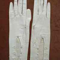 Glove - Image 2