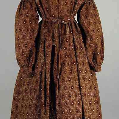 Gown, Dressing