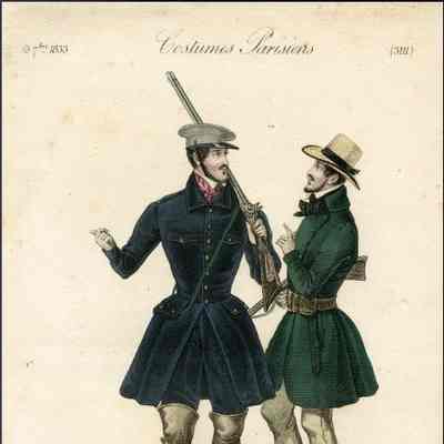 2 Men Ready to Hunt, Leather Gaiters to the Thigh