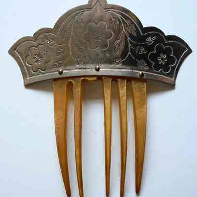 Comb, Ornamental