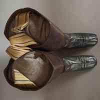 Boots - Image 2
