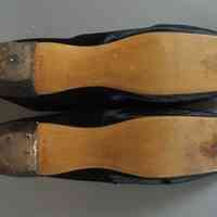 G90.130a-b sole.JPG