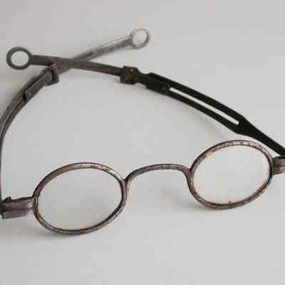 Spectacles