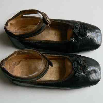 Shoe