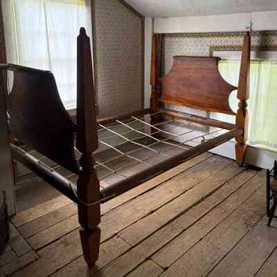 Four Poster Bed