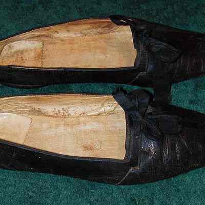 Shoe