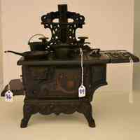 Play Kitchen - Image 2