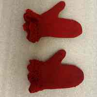 Mitten - Image 2