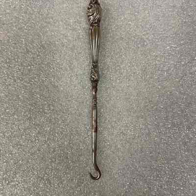 Buttonhook