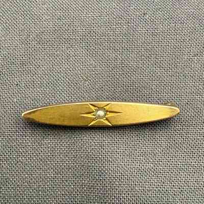 Lingerie pin