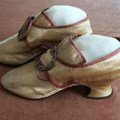 Shoe