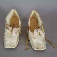 Slippers - Image 2