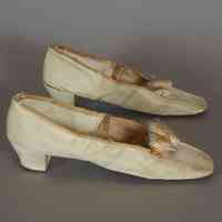 Slippers - Image 3