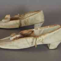 Slippers - Image 4